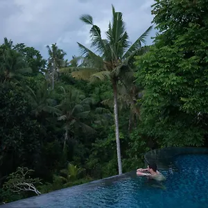 **** Feriepark Tirta Arum Indonesien